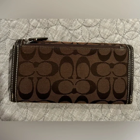 Coach Brown Logo Tri-fold wallet Used - Picture 10 of 10